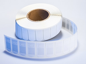 Etiqueta adesiva RFID para superfícies metálicas